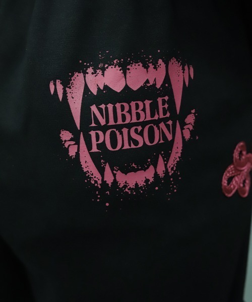 NIBBLE POISON(ニブルポイズン)の「チャイナボタンルーズパンツ(その他パンツ・レディース・ブラック/パープル・MEDIUM)」の6枚目の写真