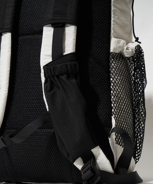 COBMASTER（コブマスター）の「Cobmaster/コブマスター COB-CSR LANDSCAPE ROLLTOP PACK（バックパック/リュック・レディース・ホワイト/ブラック・ONE SIZE）」の13枚目の写真