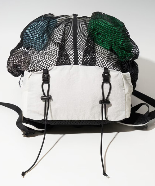 COBMASTER（コブマスター）の「Cobmaster/コブマスター COB-CSR LANDSCAPE ROLLTOP PACK（バックパック/リュック・レディース・ホワイト/ブラック・ONE SIZE）」の21枚目の写真