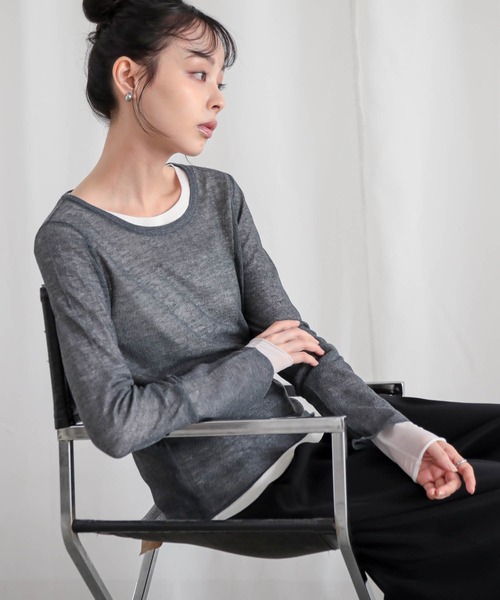 for/c(フォーシー)の「ニュアンスシアーニットトップス【サスティナブル】(ニット/セーター・レディース・ライトグレー/チャコール/オフホワイト・M/L)」の1枚目の写真