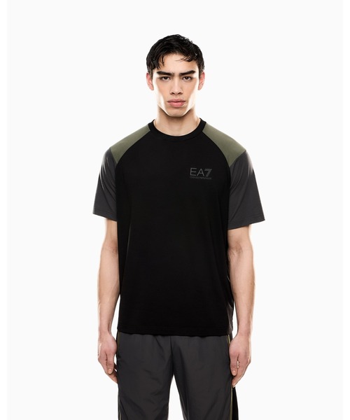 EMPORIO ARMANI EA7(エンポリオアルマーニイーエーセブン)の「<オンライン限定>【エンポリオ アルマーニ EA7】ASV Athletic Colour Block クルーネックTシャツ オーガニックコットン混紡(Tシャツ/カットソー・メンズ・ブルーグリーン/コバルトブルー/ブラック・XX-LARGE/SMALL/MEDIUM/LARGE/X-SMALL/X-LARGE)」の2枚目の写真