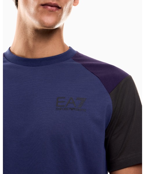 EMPORIO ARMANI EA7(エンポリオアルマーニイーエーセブン)の「<オンライン限定>【エンポリオ アルマーニ EA7】ASV Athletic Colour Block クルーネックTシャツ オーガニックコットン混紡(Tシャツ/カットソー・メンズ・ブルーグリーン/コバルトブルー/ブラック・XX-LARGE/SMALL/MEDIUM/LARGE/X-SMALL/X-LARGE)」の11枚目の写真
