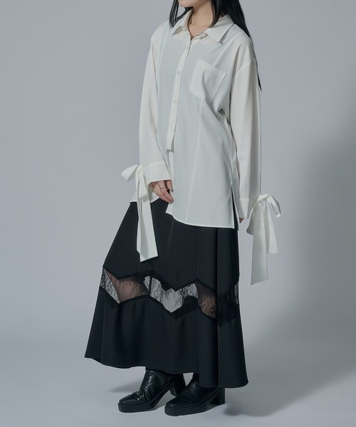Ellno de Mavie(エルノデメヴィ)の「アシンメトリーリボンシャツ(シャツ/ブラウス・レディース・オフホワイト/ブラック・FREE)」の5枚目の写真