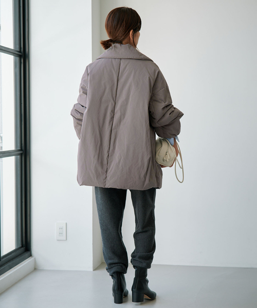 IENA(イエナ)の「《追加3/一部店舗限定カラーあり》ARTIROSA撥水テイラーコクーンダウン(ダウンジャケット/コート・レディース・チャコールグレー/ブラック・38/36/34)」の16枚目の写真