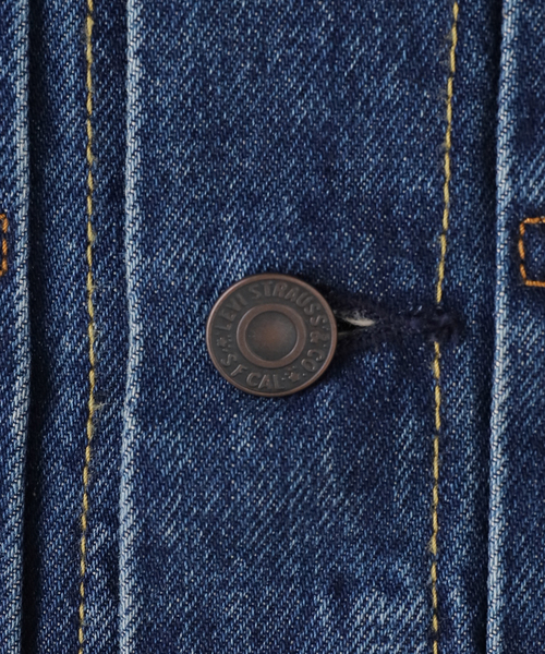 Levi's（リーバイス）の「LEVI'S/リーバイス MEN'S TYPE 2 トラッカージャケット（デニムジャケット・レディース・ブルー・MEDIUM/SMALL）」の15枚目の写真