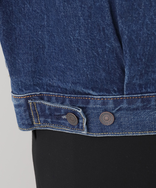 Levi's（リーバイス）の「LEVI'S/リーバイス MEN'S TYPE 2 トラッカージャケット（デニムジャケット・レディース・ブルー・MEDIUM/SMALL）」の16枚目の写真