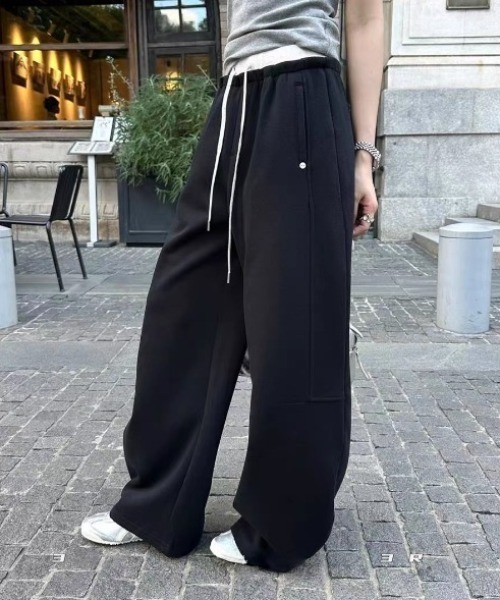 Vipoa(ヴィポア)の「Color layer loose sweat pants(スウェットパンツ・レディース・ライトグレー/グレー/ネイビー/ブラウン・FREE)」の18枚目の写真