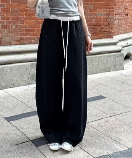 Vipoa(ヴィポア)の「Color layer loose sweat pants(スウェットパンツ・レディース・ライトグレー/グレー/ネイビー/ブラウン・FREE)」の19枚目の写真
