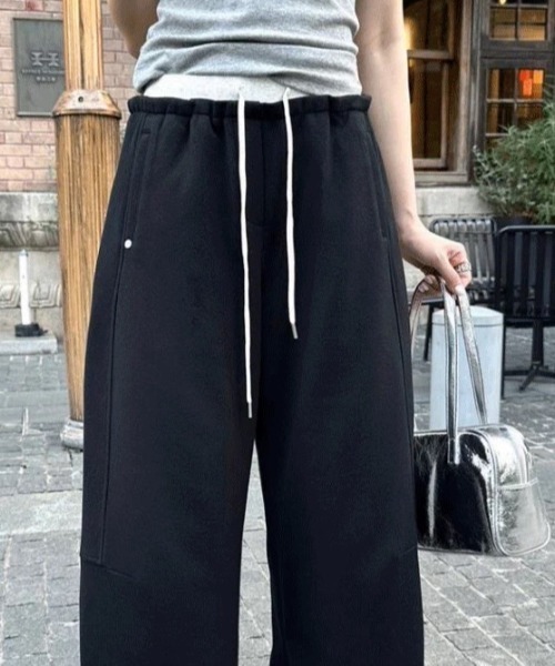 Vipoa(ヴィポア)の「Color layer loose sweat pants(スウェットパンツ・レディース・ライトグレー/グレー/ネイビー/ブラウン・FREE)」の20枚目の写真