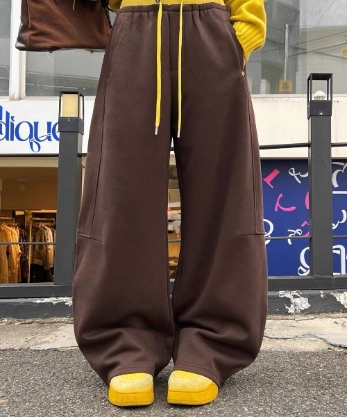 Vipoa(ヴィポア)の「Color layer loose sweat pants(スウェットパンツ・レディース・ライトグレー/グレー/ネイビー/ブラウン・FREE)」の9枚目の写真