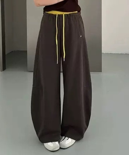 Vipoa(ヴィポア)の「Color layer loose sweat pants(スウェットパンツ・レディース・ライトグレー/グレー/ネイビー/ブラウン・FREE)」の11枚目の写真