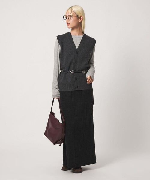 BEAUTY&YOUTH UNITED ARROWS(ビューティーアンドユースユナイテッドアローズ)の「コーデュロイ イージー ロングスカート(スカート・レディース・ブラック・M/S)」の4枚目の写真