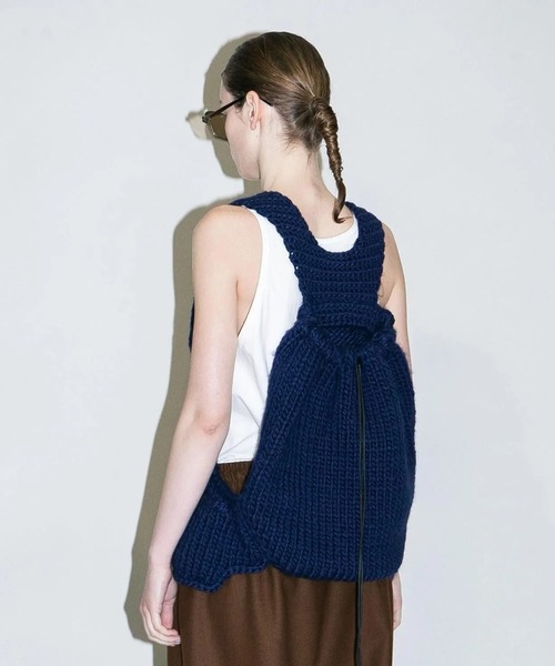 my beautiful landlet(マイビューティフルランドレット)の「【my beautiful landlet】JAPAN HAND KNITTED BAG VEST(ベスト・メンズ・ブラック/ブルー/オリーブ・FREE)」の5枚目の写真