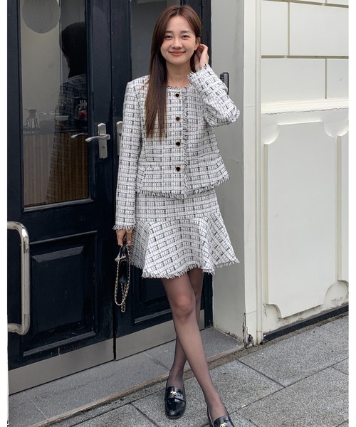 BIRTHDAY BASH(バースデイバッシュ)の「LILY TWEED FRINGE MERMAID SKIRT(ツイードフリンジマーメイドスカート)(スカート・レディース・アイボリー・L/M/S)」の3枚目の写真