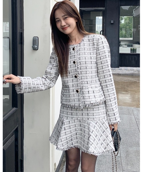 BIRTHDAY BASH(バースデイバッシュ)の「LILY TWEED FRINGE MERMAID SKIRT(ツイードフリンジマーメイドスカート)(スカート・レディース・アイボリー・L/M/S)」の4枚目の写真