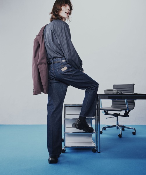 HARE（ハレ）の「【Wrangler×HARE SET UP対応】ストレートパンツ(HARE)（デニムパンツ・メンズ・ブルー/ブラック・MEDIUM/SMALL）」の4枚目の写真