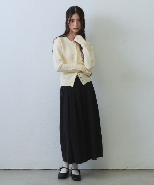 Clum（クルム）の「rib button knit cardigan / リブ切り替えボタンニットカーディガン（ニット/セーター・レディース・アイボリー/カーキ・SMALL/MEDIUM）」の10枚目の写真