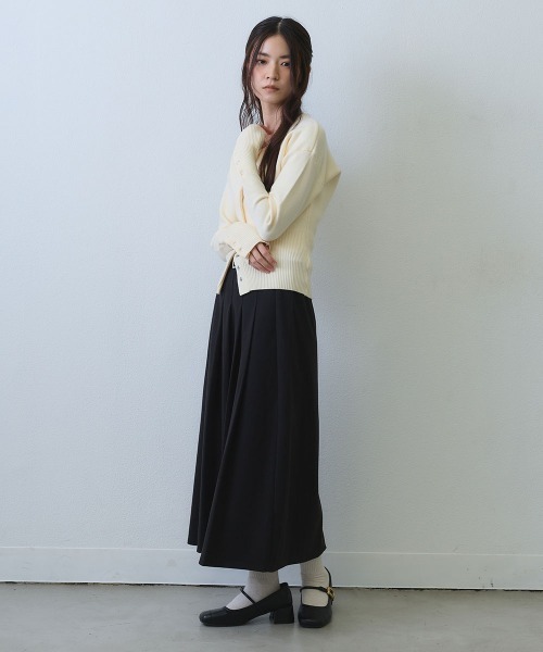 Clum（クルム）の「rib button knit cardigan / リブ切り替えボタンニットカーディガン（ニット/セーター・レディース・アイボリー/カーキ・SMALL/MEDIUM）」の22枚目の写真