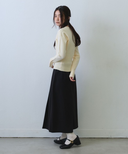Clum（クルム）の「rib button knit cardigan / リブ切り替えボタンニットカーディガン（ニット/セーター・レディース・アイボリー/カーキ・SMALL/MEDIUM）」の12枚目の写真