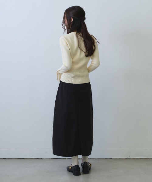 Clum（クルム）の「rib button knit cardigan / リブ切り替えボタンニットカーディガン（ニット/セーター・レディース・アイボリー/カーキ・SMALL/MEDIUM）」の13枚目の写真