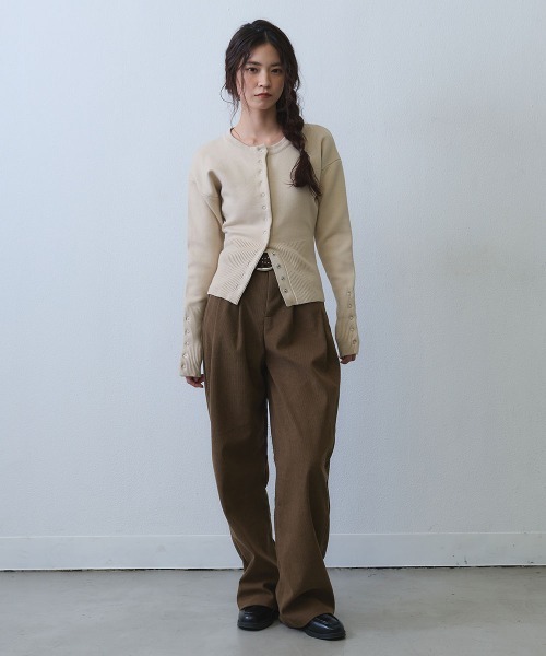 Clum（クルム）の「rib button knit cardigan / リブ切り替えボタンニットカーディガン（ニット/セーター・レディース・アイボリー/カーキ・SMALL/MEDIUM）」の15枚目の写真