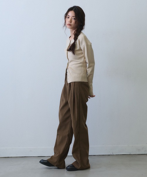 Clum（クルム）の「rib button knit cardigan / リブ切り替えボタンニットカーディガン（ニット/セーター・レディース・アイボリー/カーキ・SMALL/MEDIUM）」の16枚目の写真