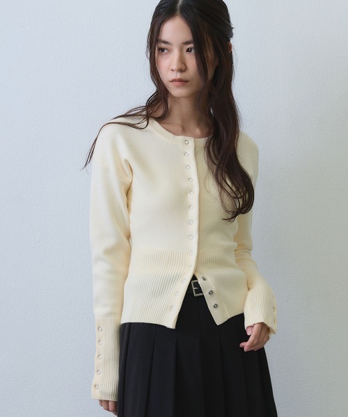 Clum（クルム）の「rib button knit cardigan / リブ切り替えボタンニットカーディガン（ニット/セーター・レディース・アイボリー/カーキ・SMALL/MEDIUM）」の19枚目の写真