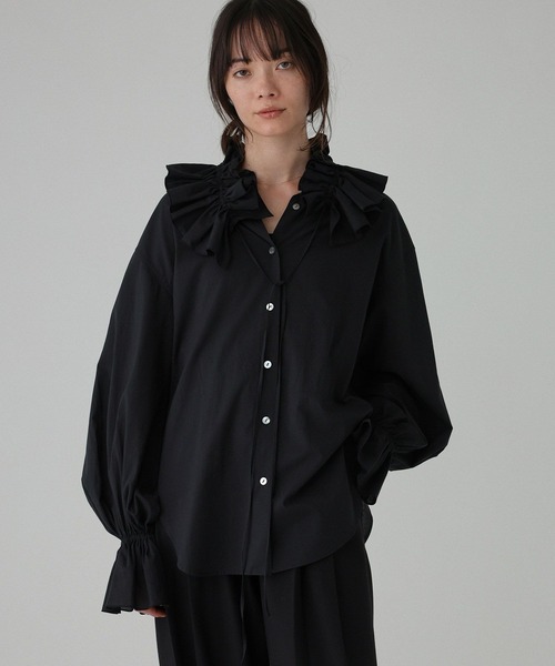 BABYLONE（バビロン）の「フリルカラーシャツ［手洗い可］（シャツ/ブラウス・レディース・ホワイト/ブラック・フリー）」の2枚目の写真