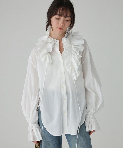 BABYLONE（バビロン）の「フリルカラーシャツ［手洗い可］（シャツ/ブラウス・レディース・ホワイト/ブラック・フリー）」の4枚目の写真