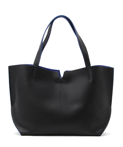 GIANNI CHIARINI(ジャンニ キアリーニ)の「GIANNI CHIARINI ウラオモテ配色トートバッグ◆(トートバッグ・レディース・ブラック/アイボリー/ブルー・FREE)」の2枚目の写真