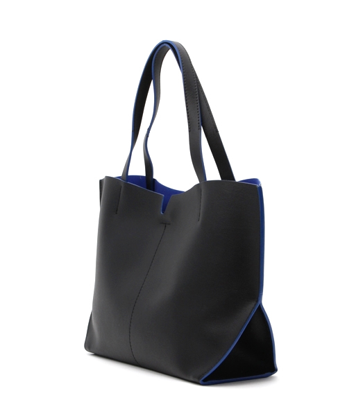 GIANNI CHIARINI(ジャンニ キアリーニ)の「GIANNI CHIARINI ウラオモテ配色トートバッグ◆(トートバッグ・レディース・ブラック/アイボリー/ブルー・FREE)」の13枚目の写真
