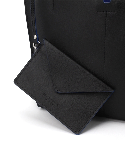 GIANNI CHIARINI(ジャンニ キアリーニ)の「GIANNI CHIARINI ウラオモテ配色トートバッグ◆(トートバッグ・レディース・ブラック/アイボリー/ブルー・FREE)」の9枚目の写真
