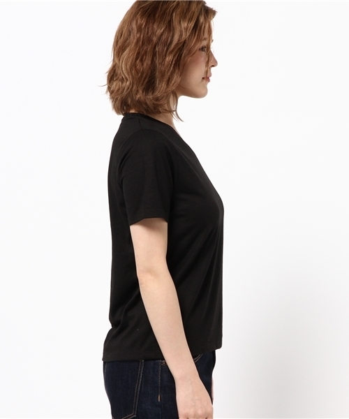 earth music&ecology（アースミュージックアンドエコロジー）の「ＶネックベーシックＴシャツ（Tシャツ/カットソー・レディース・ベージュ/ネイビー/ブラック/カーキ/ブルー/レッド・SMALL/MEDIUM）」の8枚目の写真