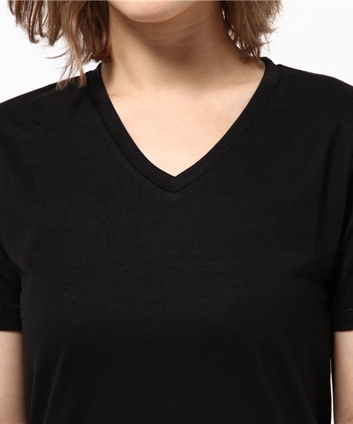 earth music&ecology（アースミュージックアンドエコロジー）の「ＶネックベーシックＴシャツ（Tシャツ/カットソー・レディース・ベージュ/ネイビー/ブラック/カーキ/ブルー/レッド・SMALL/MEDIUM）」の10枚目の写真