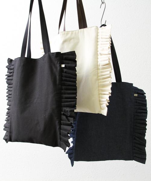 coen(コーエン)の「ラッフルフリルトート(トートバッグ・レディース・ブラック/ナチュラル/ネイビー・FREE)」の2枚目の写真