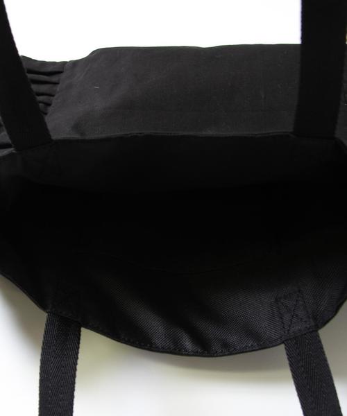 coen(コーエン)の「ラッフルフリルトート(トートバッグ・レディース・ブラック/ナチュラル/ネイビー・FREE)」の9枚目の写真