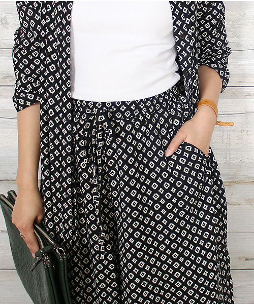 reca（レカ）の「やわらかワイドパンツ（その他パンツ・レディース・ブラック/ネイビー/オフホワイト・M）」の10枚目の写真