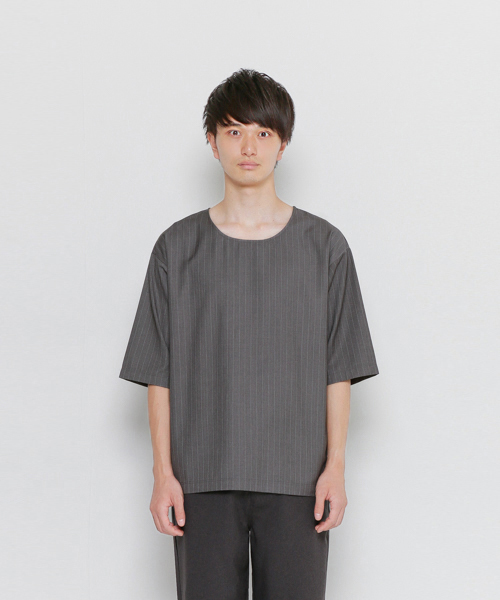 SENSE OF PLACE by URBAN RESEARCH(センスオブプレイスバイアーバンリサーチ)の「ストライプボリュームプルオーバーシャツ(シャツ/ブラウス・メンズ・グレー/ブラック・LARGE/MEDIUM)」の1枚目の写真