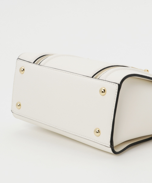 PLAIN CLOTHING（プレーンクロージング）の「フロントZIPハンドバッグ【PLAIN CLOTHING】（ショルダーバッグ・レディース・グレー/レッド/キャメル/ブラック/アイボリー・FREE）」の7枚目の写真