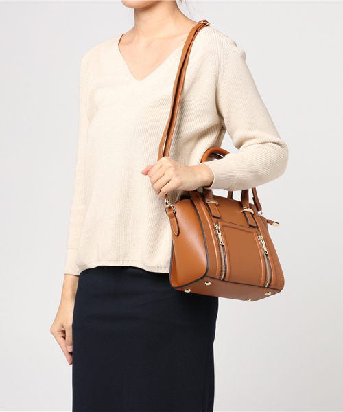 PLAIN CLOTHING（プレーンクロージング）の「フロントZIPハンドバッグ【PLAIN CLOTHING】（ショルダーバッグ・レディース・グレー/レッド/キャメル/ブラック/アイボリー・FREE）」の12枚目の写真