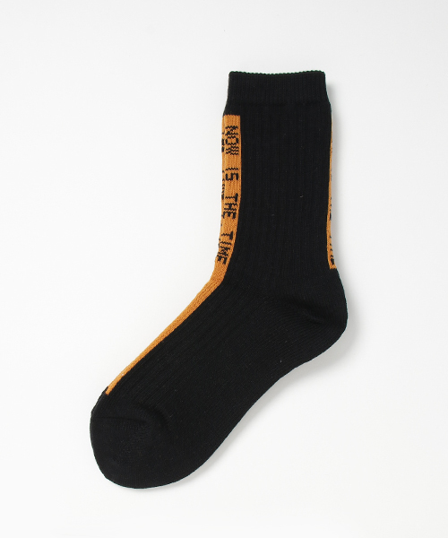 MOUSSY（マウジー）の「CENTER LINE SOCKS（ソックス/靴下・レディース・ホワイト系その他/レッド/ブラウン系その他・FREE）」の2枚目の写真
