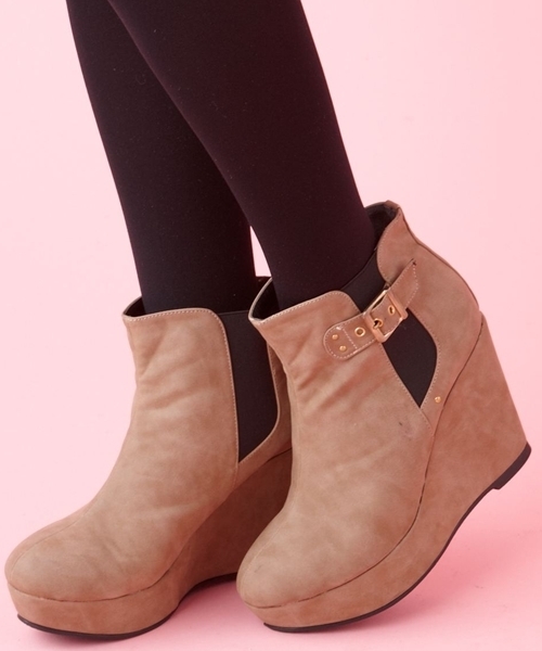 WEGO（ウィゴー）の「サイドゴアウェッジブーツ（ブーツ・レディース・ブラック/ブラウン/ベージュ・23.5/24.5）」の3枚目の写真