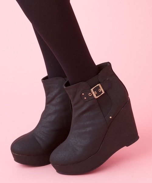 WEGO（ウィゴー）の「サイドゴアウェッジブーツ（ブーツ・レディース・ブラック/ブラウン/ベージュ・23.5/24.5）」の2枚目の写真