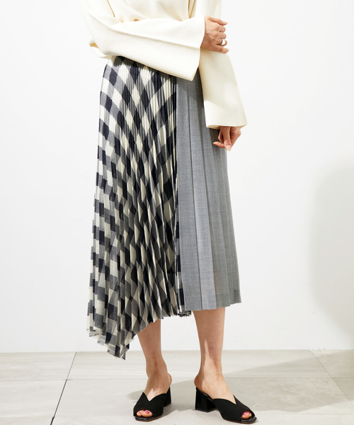STUDIOUS（ステュディオス）の「アシンメトリーギンガムチェックプリーツスカート（スカート・レディース・ライトグレー/ネイビー・0/1）」の13枚目の写真