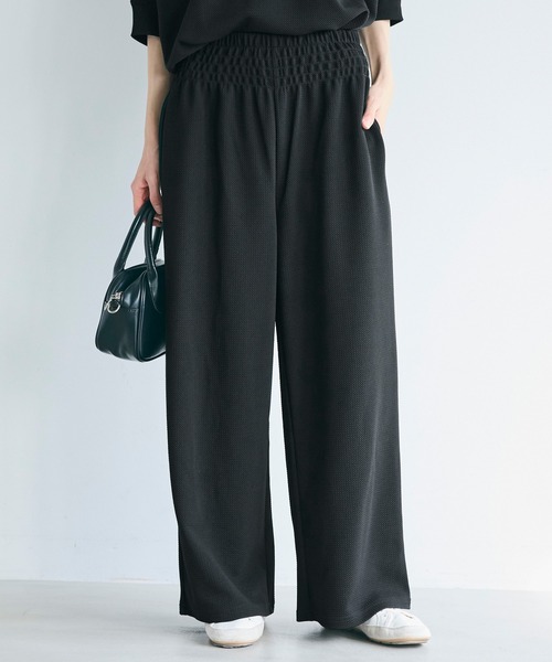 エンボス加工ウエストシャーリングワイドパンツ（その他パンツ）｜coca