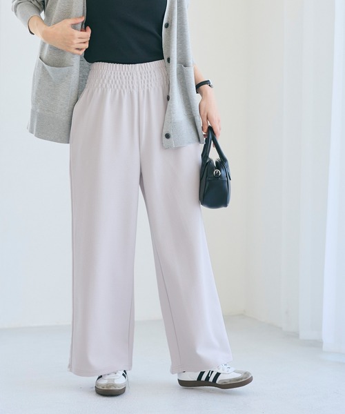 coca(coca)(コカ)の「エンボス加工ウエストシャーリングワイドパンツ(その他パンツ・レディース・ブラック/ダークベージュ/アイボリー/ネイビー/ライトグレー/グレー/ライトベージュ/ダークブラウン・ONE SIZE/SHORT/LONG/MEDIUM/S/M/L)」の15枚目の写真