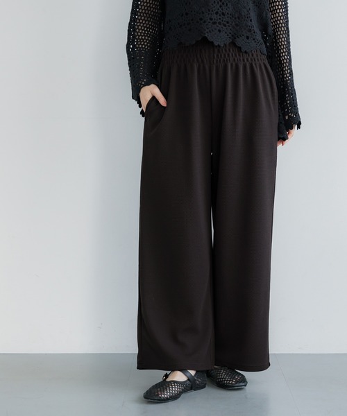 coca(coca)(コカ)の「エンボス加工ウエストシャーリングワイドパンツ(その他パンツ・レディース・ブラック/ダークベージュ/アイボリー/ネイビー/ライトグレー/グレー/ライトベージュ/ダークブラウン・ONE SIZE/SHORT/LONG/MEDIUM/S/M/L)」の19枚目の写真