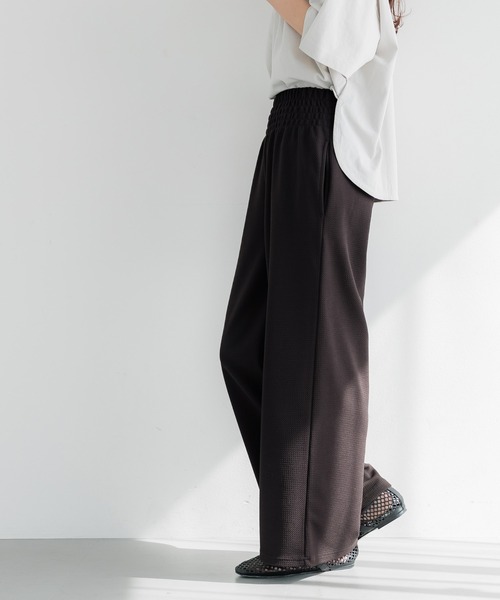coca(coca)(コカ)の「エンボス加工ウエストシャーリングワイドパンツ(その他パンツ・レディース・ブラック/ダークベージュ/アイボリー/ネイビー/ライトグレー/グレー/ライトベージュ/ダークブラウン・ONE SIZE/SHORT/LONG/MEDIUM/S/M/L)」の21枚目の写真