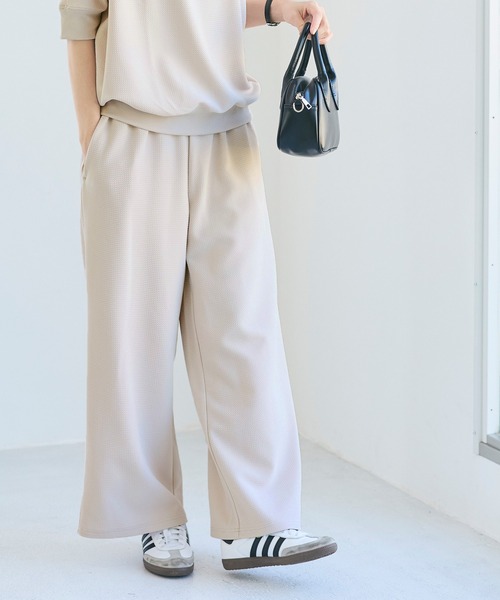 coca(coca)(コカ)の「エンボス加工ウエストシャーリングワイドパンツ(その他パンツ・レディース・ブラック/ダークベージュ/アイボリー/ネイビー/ライトグレー/グレー/ライトベージュ/ダークブラウン・ONE SIZE/SHORT/LONG/MEDIUM/S/M/L)」の22枚目の写真