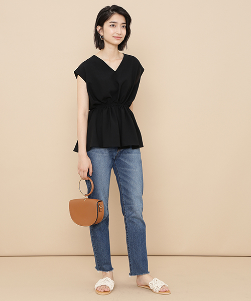 ADAM ET ROPE'（アダムエロペ）の「ポプリン２ＷＡＹブラウス（シャツ/ブラウス・レディース・ブラック/ベージュ/レンガ・FREE）」の4枚目の写真